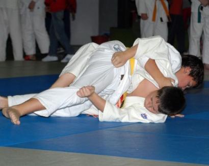 Două locuri pe podium pentru judoka orădeni la Naţionalele de kata juniori